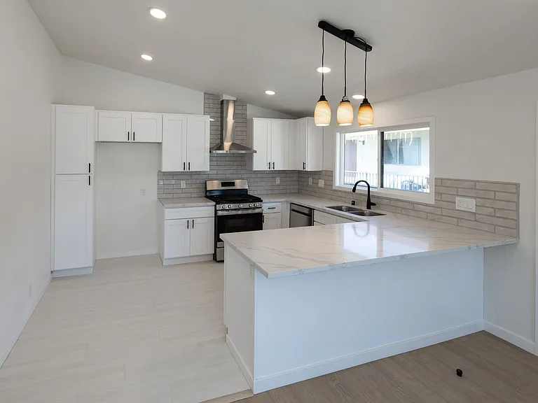 34101 El Encanto Ave — Photo 1