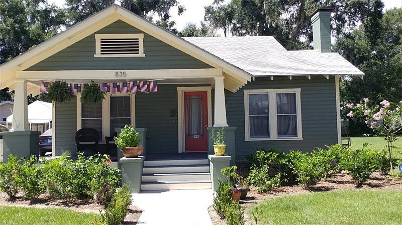 1st image of 835 E 8th Ave