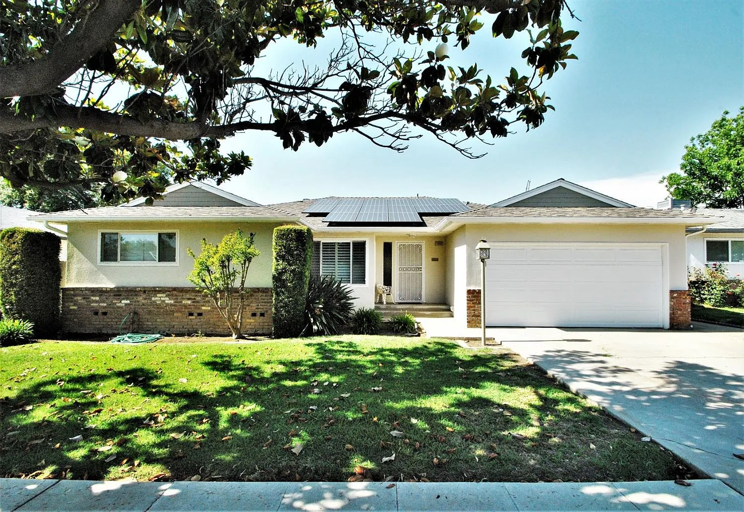 1340 E Sample Ave photo 1