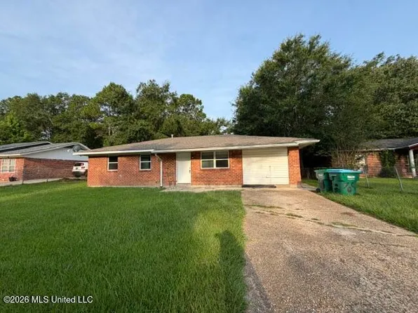 709 Shirley Dr, Gulfport, MS 39503