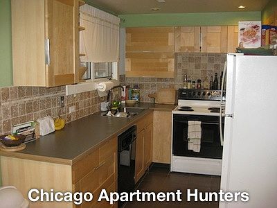 2nd image of 2723 N Kenmore Ave APT 3