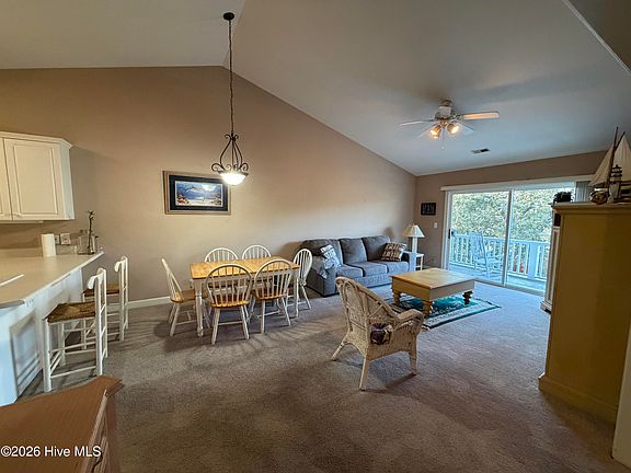 4th image of 608 W Brown St APT L