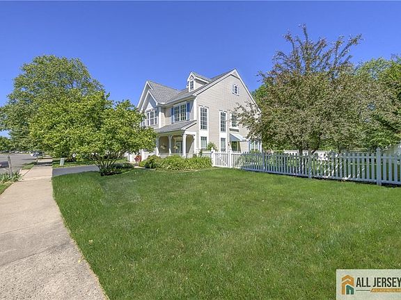 2nd image of 11 Holohan Dr