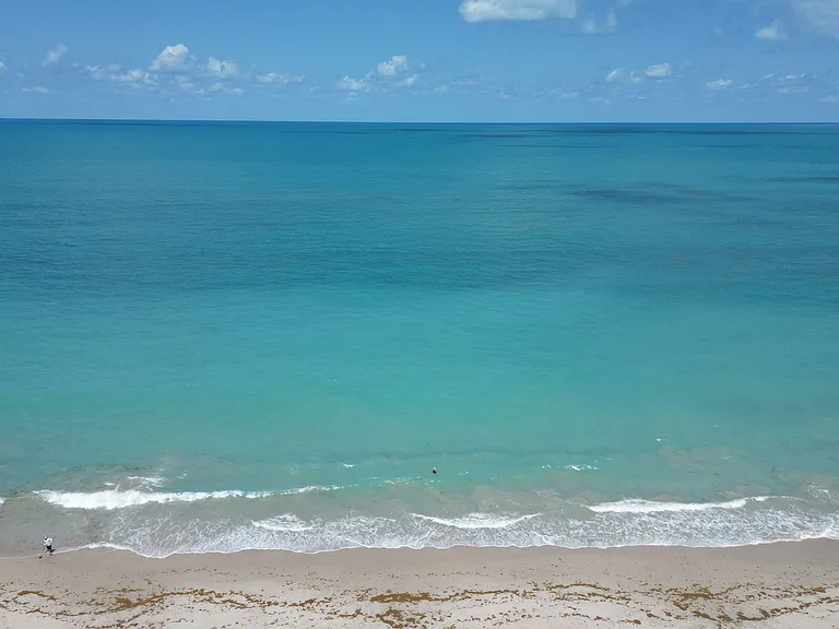 23 Royal Palm Point #B — Photo 35