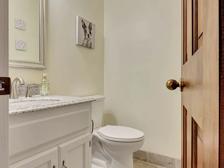 1/2 bath