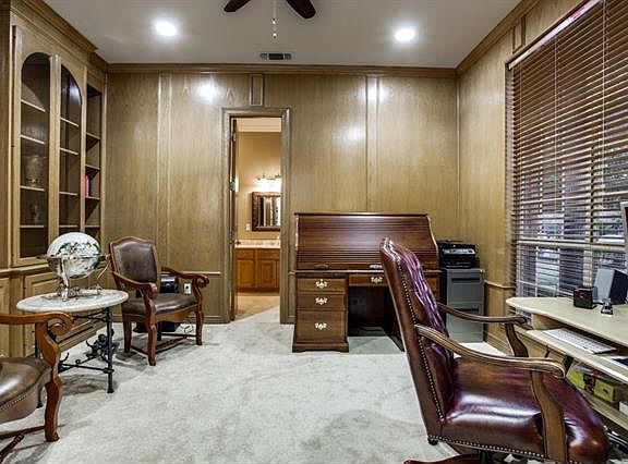 4th image of 2708 Meadowview Dr