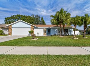 1706 Shady Leaf Dr, Valrico, FL 33596