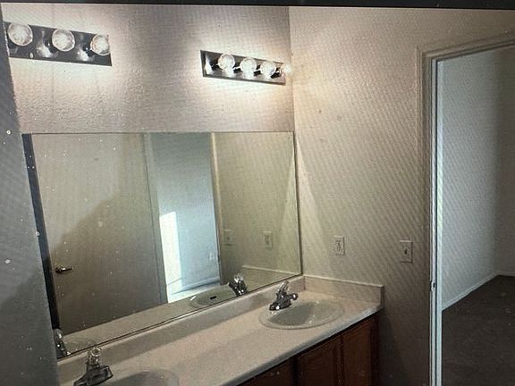 4th image of 3400 Cabana Dr Unit 2015