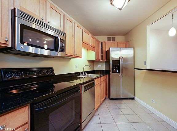 4th image of 211 E Ohio St APT 2414