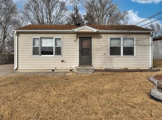 3912 High Meadows Ln, Bellevue, NE 68147