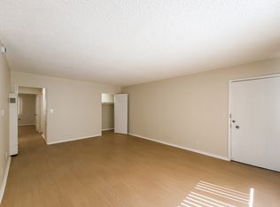 611 E Verdugo Ave #E, Burbank, CA 91501