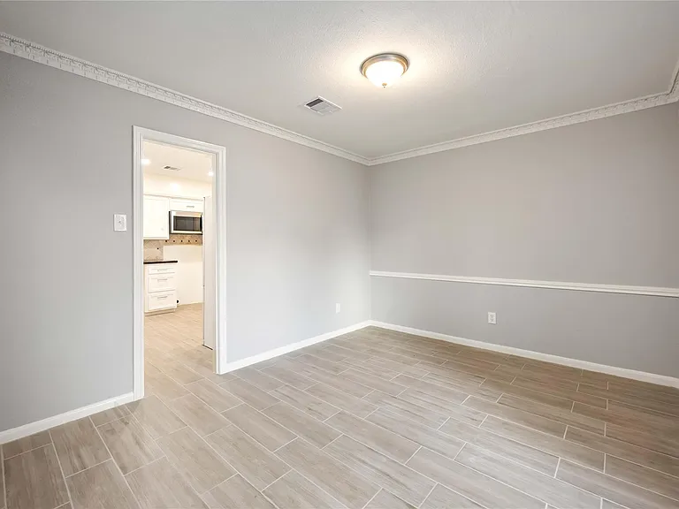 3823 Fernglade Dr — Photo 26