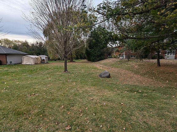 5th image of 396 Scugog St
