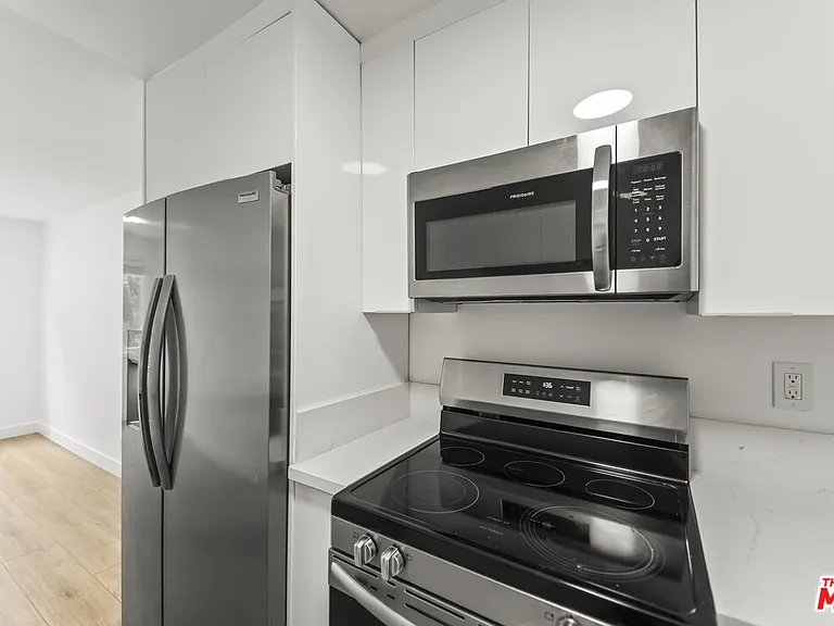 2901 4th St #212 — Photo 12