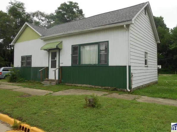 2200 Maple Ave, Terre Haute, IN 47804
