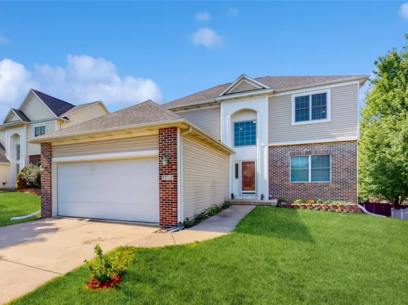 7717 Boulder Dr, West Des Moines, IA 50266