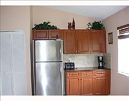 4th image of 691 NW 48th Ave