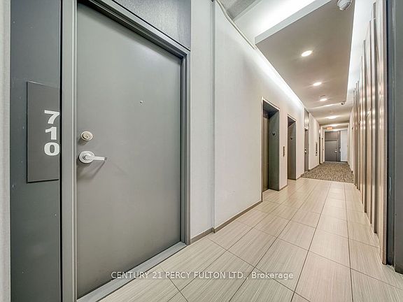 4th image of 15 Bruyeres Mews #710