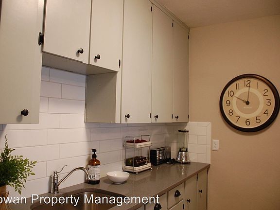 4th image of 528 Gladstone Blvd APT 6