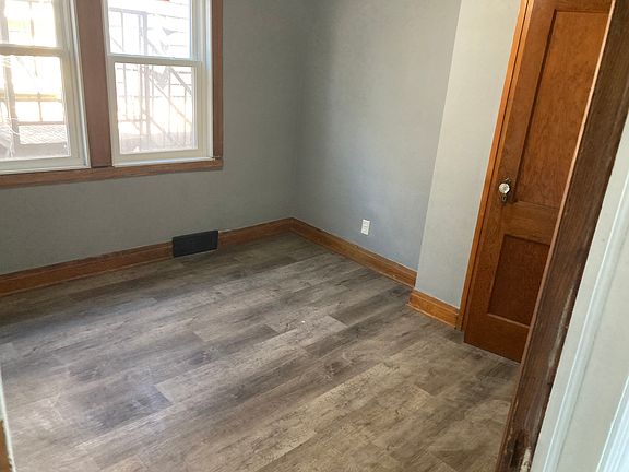 5th image of 1935 Niagara St #3