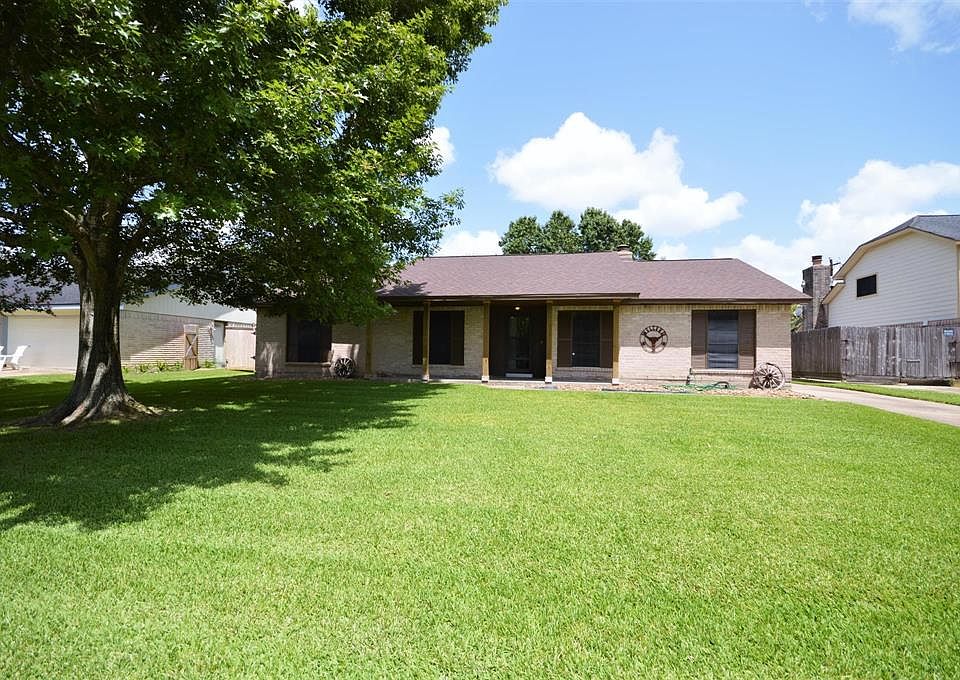 1st image of 308 Maplewood Dr