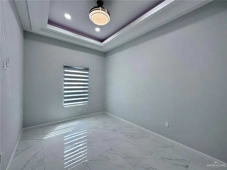 1905 Sunset Dr — Photo 13