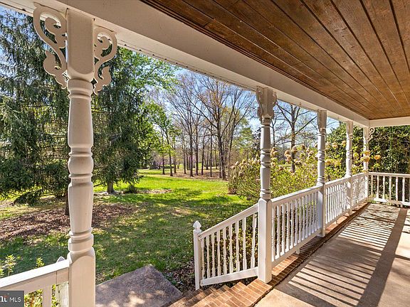 5th image of 1365 Spotswood Dr