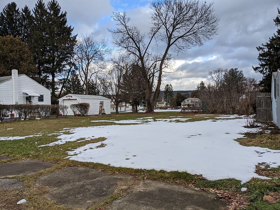 2nd image of 769 Valentine St