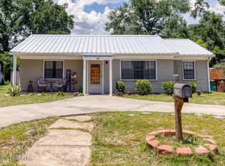 1764 Currie St, Biloxi, MS 39531