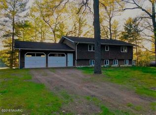 21 S Maple Rd, Branch, MI 49402