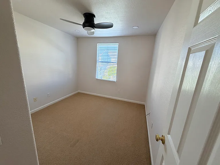 5780 Shadow Hill Dr — Photo 9