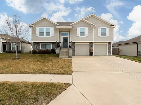1609 NE Jaclyn Dr, Grain Valley, MO 64029
