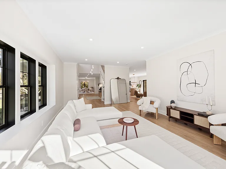 31 Gray Farms Rd — Photo 5