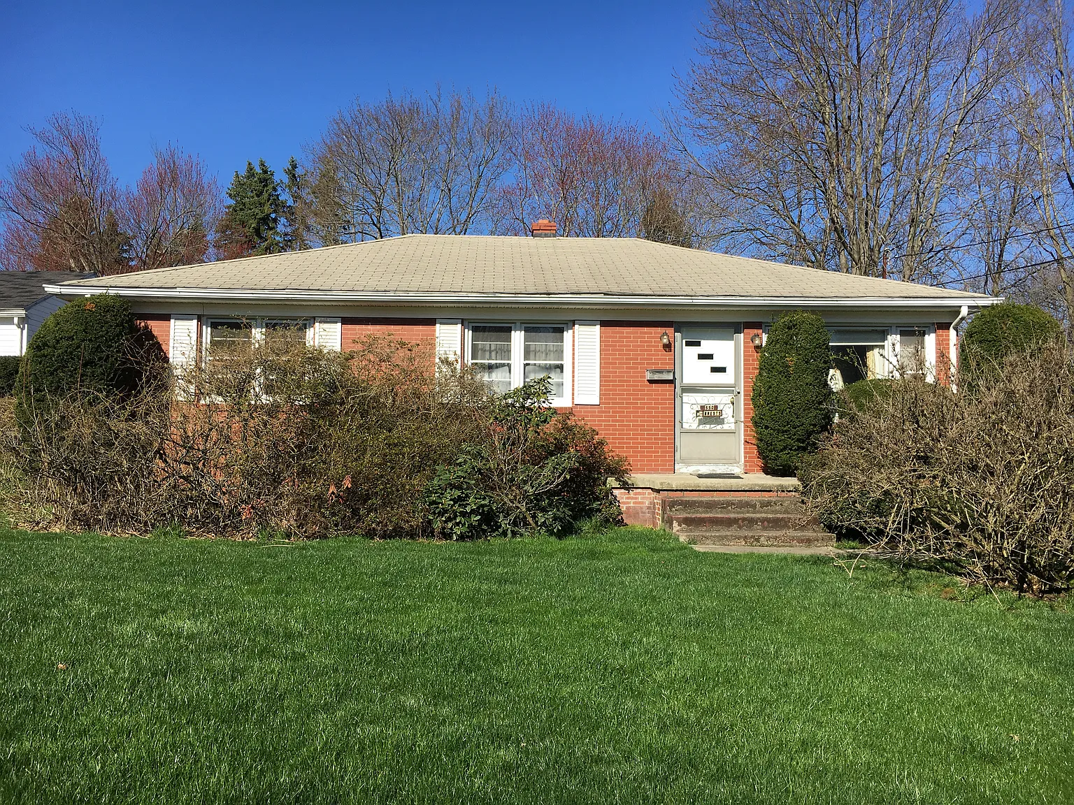 550 Laurel Dr photo 1