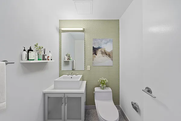 Rented by Vector New York, LLC | media 20