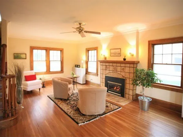 1210 Churchill St, Saint Paul, MN 55103