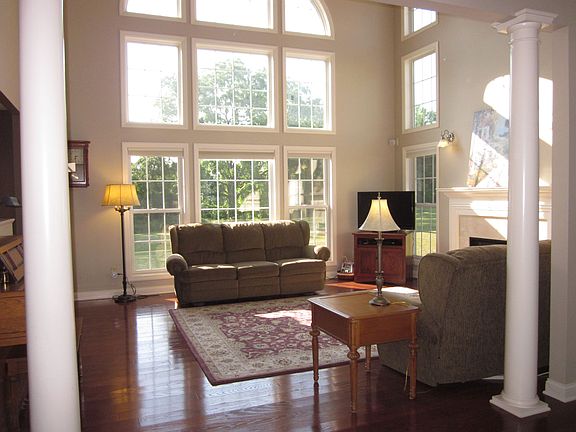 5th image of 563 Stratshire Ln