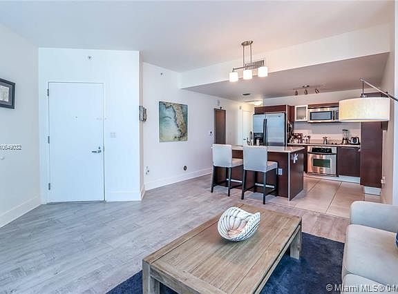 3rd image of 1900 N Bayshore Dr APT 4210
