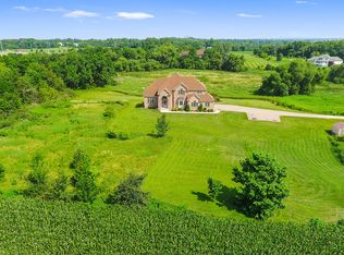 17890 Mushtown Rd, Prior Lake, MN 55372