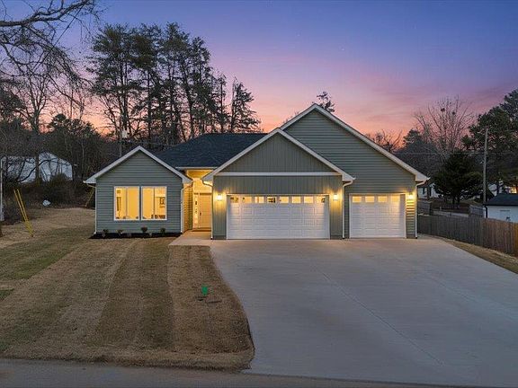 2nd image of 104 Wood Rd