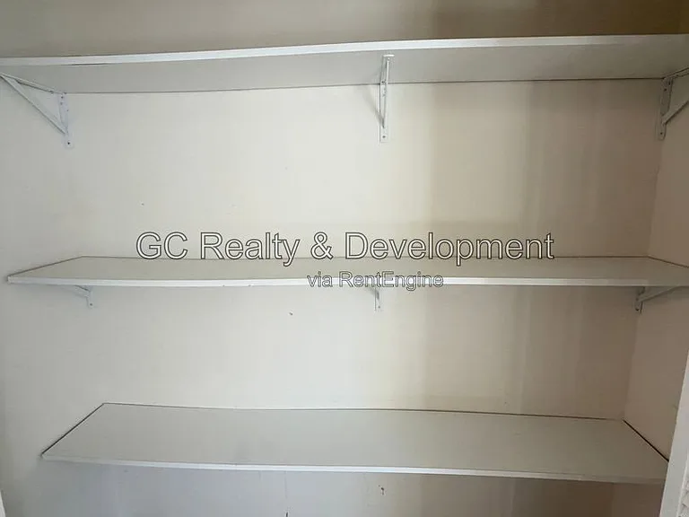 837 Thomas Ave #1 — Photo 9