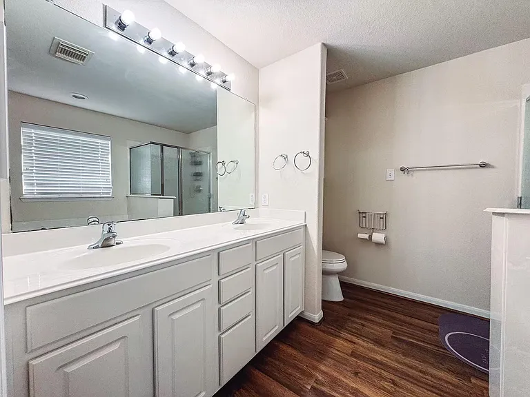 3923 Calgary Cir — Photo 16