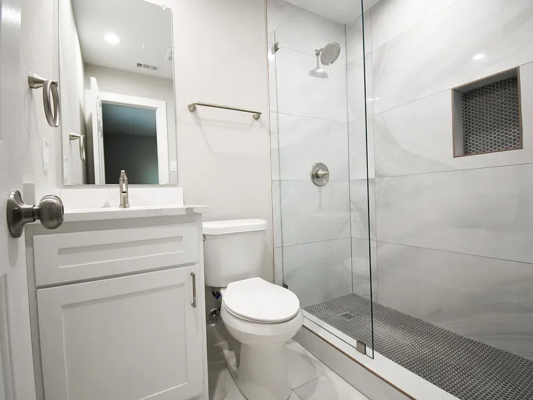 2805 Cornell Cir — Photo 4