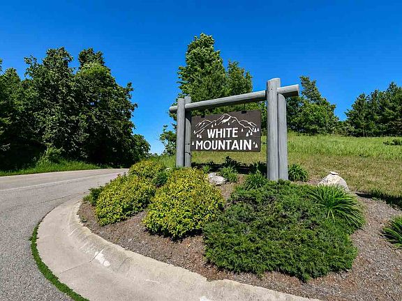 2nd image of Aspen Ridge Ct #14