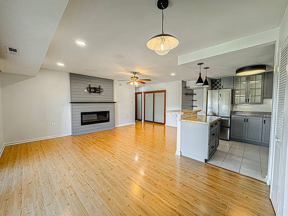 4th image of 5250 Valley Forge Dr APT 703