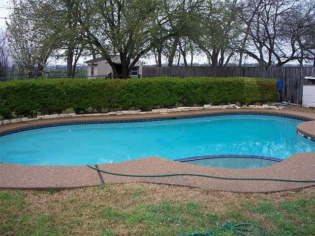2nd image of 201 Bonham Dr
