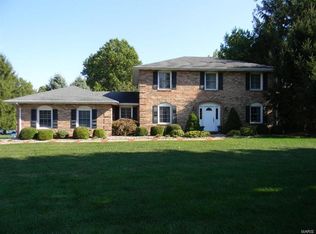6 Ginger Crest Dr, Glen Carbon, IL 62034