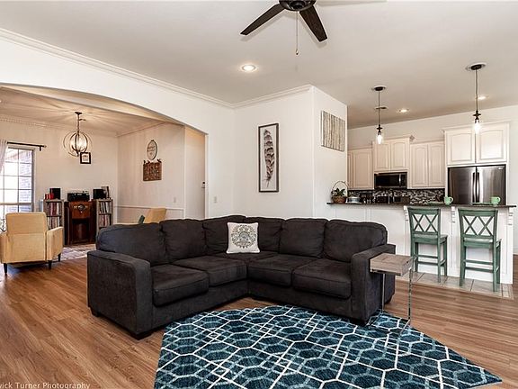 5th image of 4503 SW Bamboo Ave