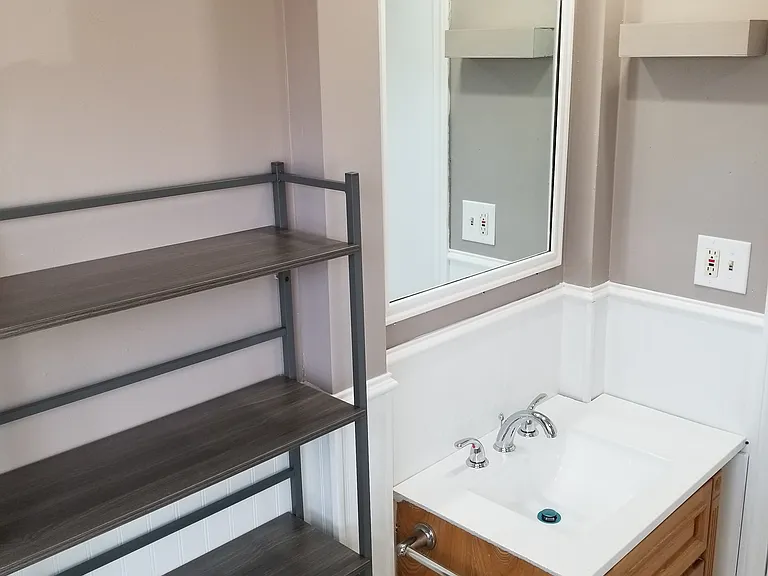  15 Walnut St 3rdflr 2b/1b Updated Newfloors Newpaint 1smpetok Prkg — Photo 18