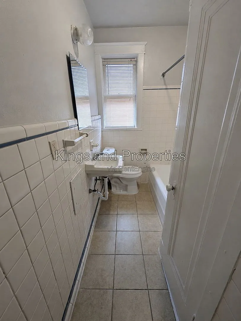 2 bed, 1.0 bath, 1000 sqft, $975 — Photo 4